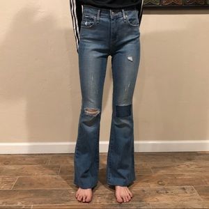 High-rise Levi’s Jeans w Patches
